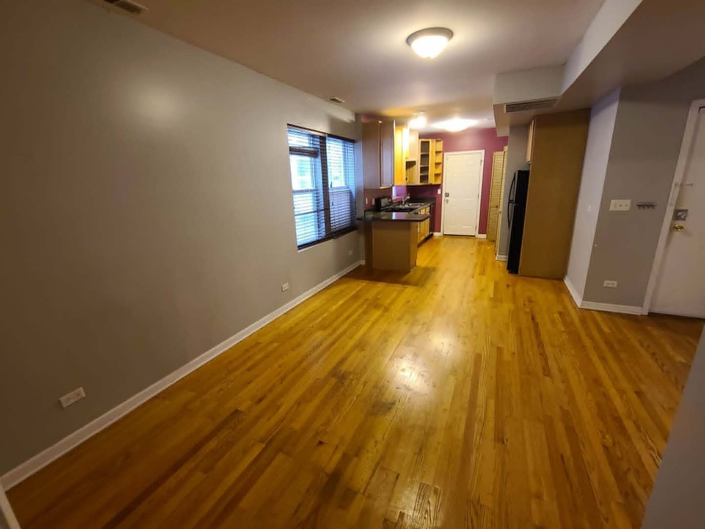 2318 W Rosemont Avenue - Photo 3
