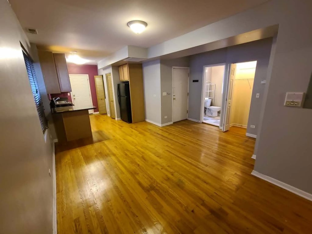 2318 W Rosemont Avenue - Photo 2