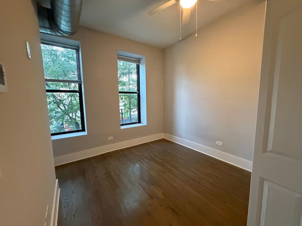 1722 W 21st Street - Photo 3