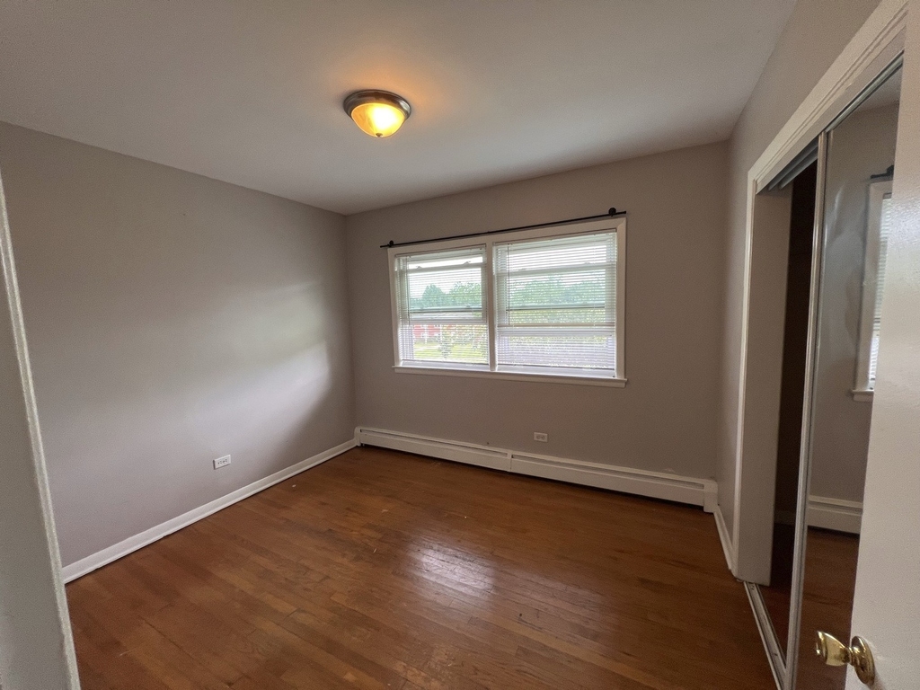 236 W Johnson Street - Photo 4
