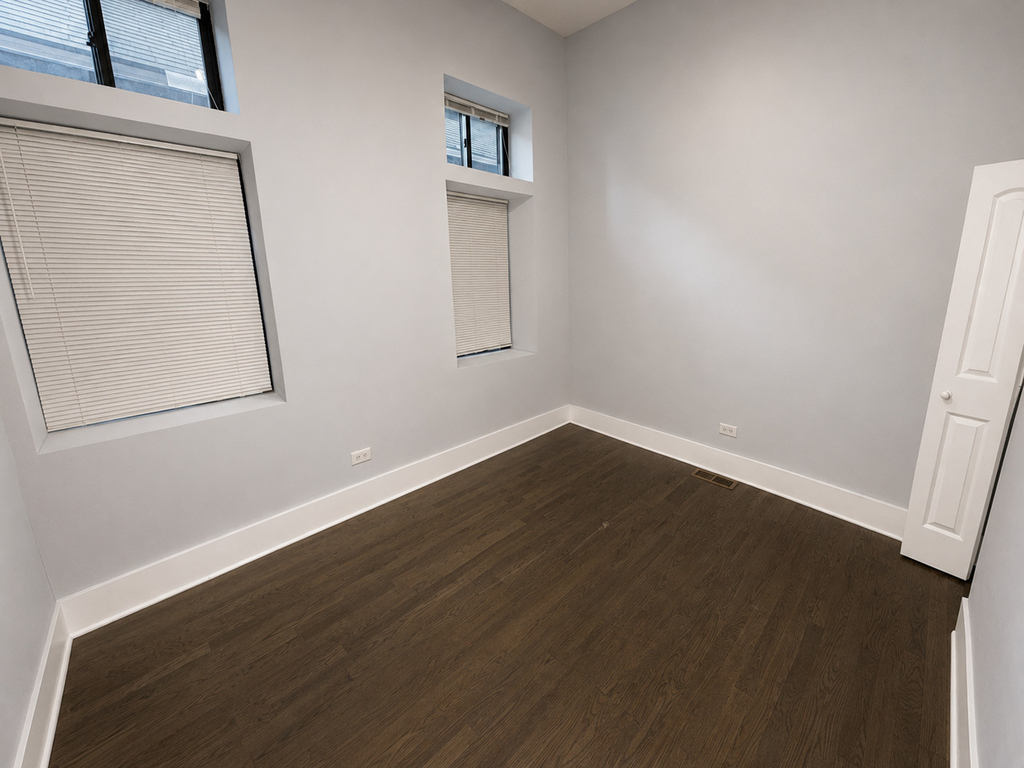 1722 W 21st Street - Photo 2