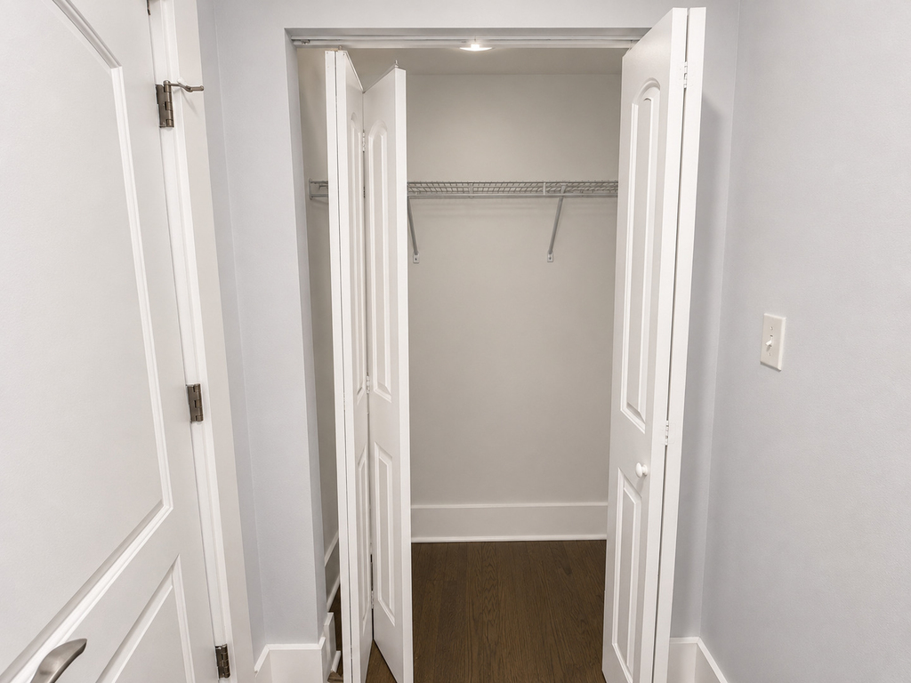 1722 W 21st Street - Photo 5