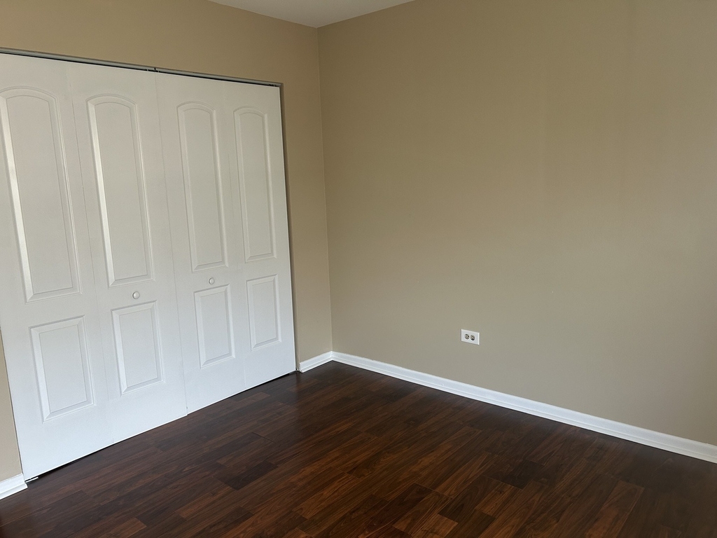 1080 Newport Harbor - Photo 12