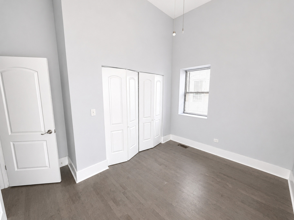1722 W 21st Street - Photo 3