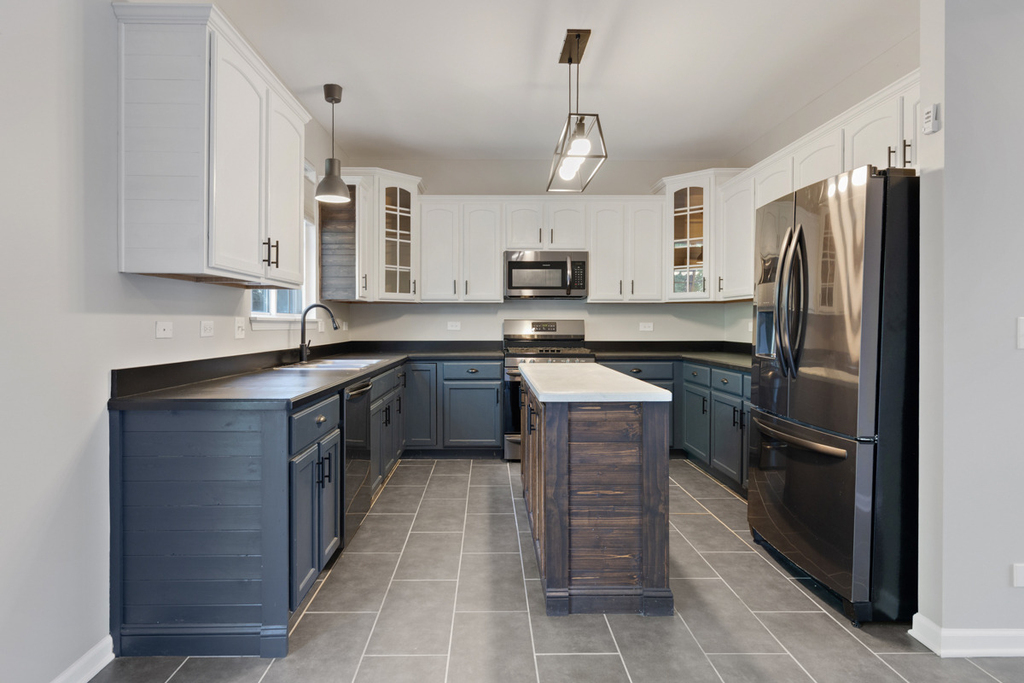 2255 Hudson Circle - Photo 9