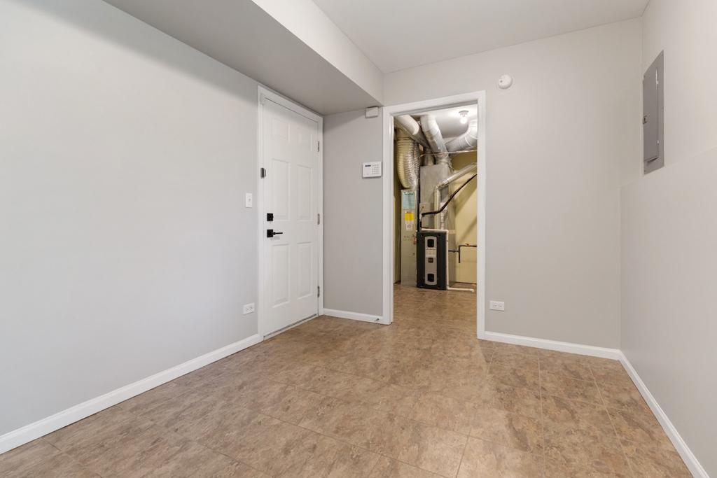 2255 Hudson Circle - Photo 20