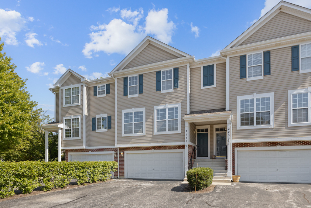 2255 Hudson Circle - Photo 1
