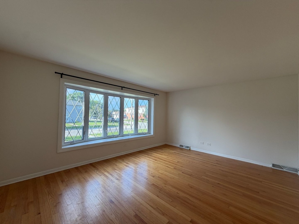 9713 River Street - Photo 5