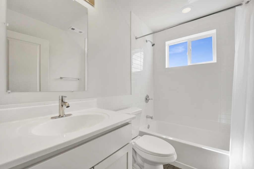 3125 N California Avenue - Photo 9