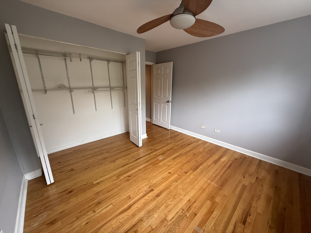 6954 N Greenview Avenue - Photo 8