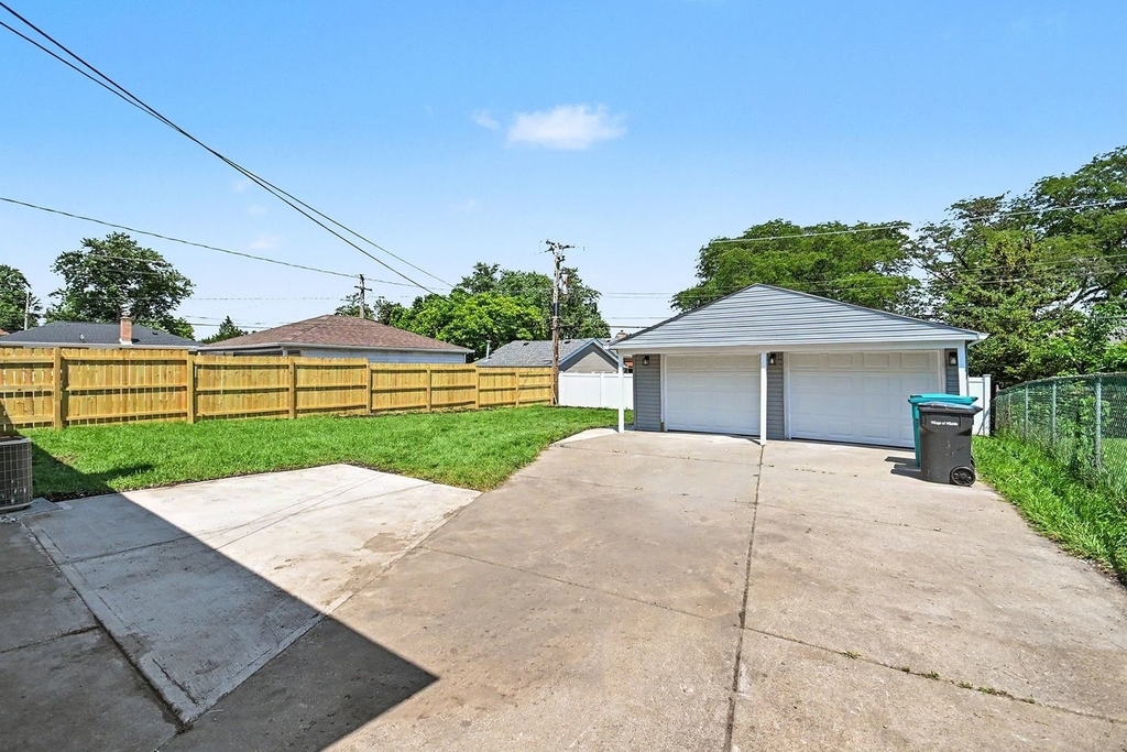 811 E End Avenue - Photo 23