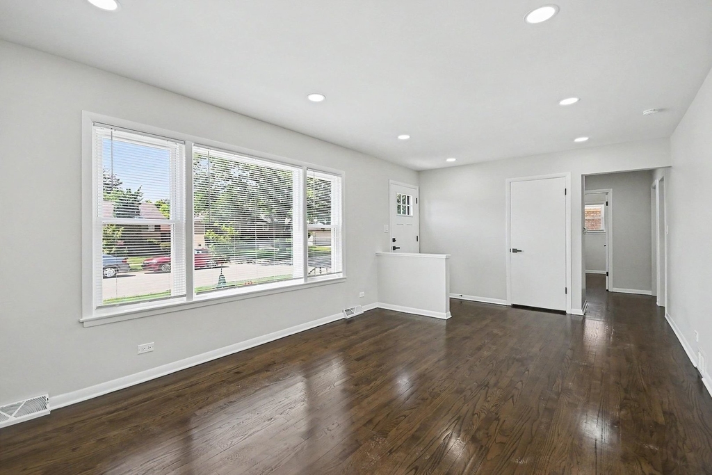 811 E End Avenue - Photo 9