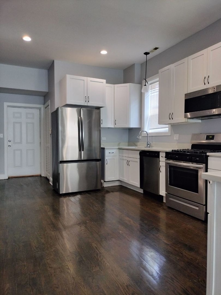 1529 S Central Park Avenue - Photo 5