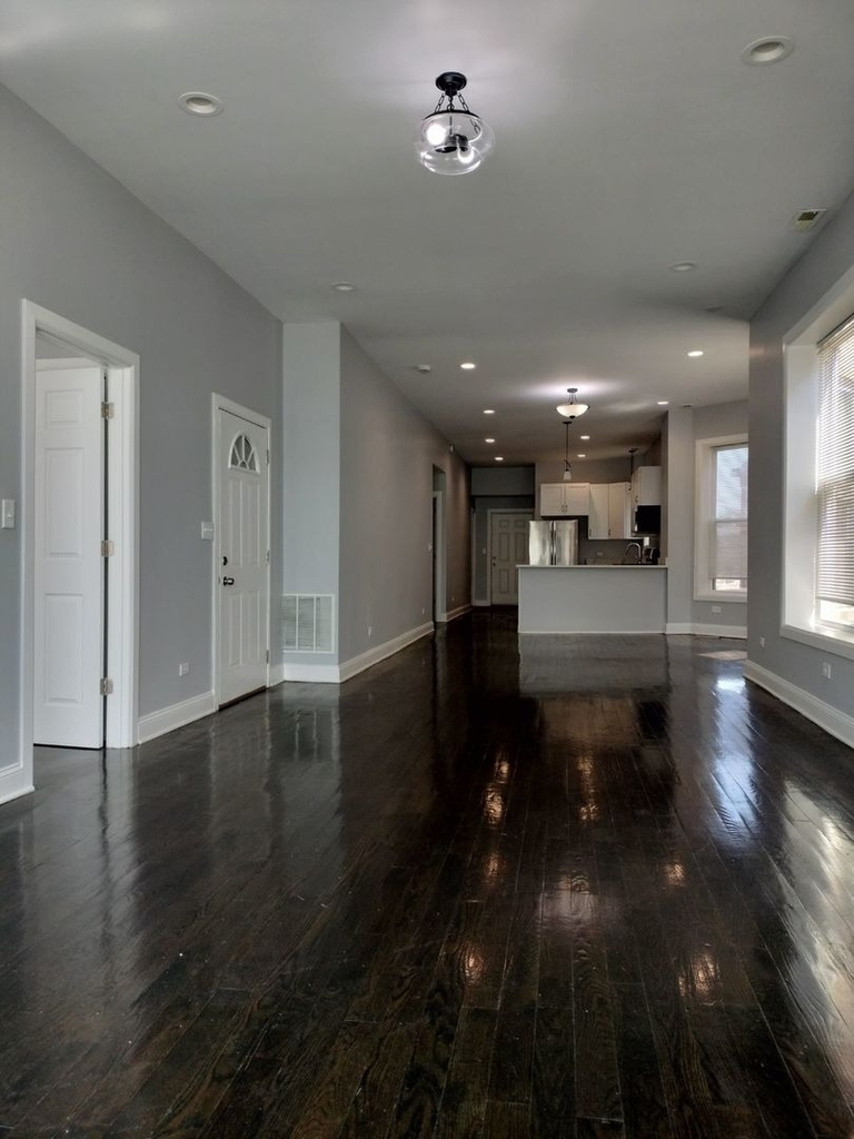 1529 S Central Park Avenue - Photo 3