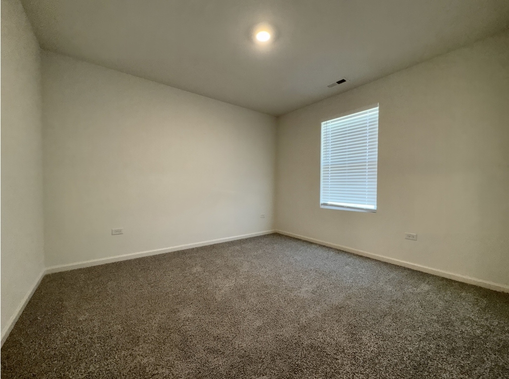 13520 S Carmel Boulevard - Photo 11