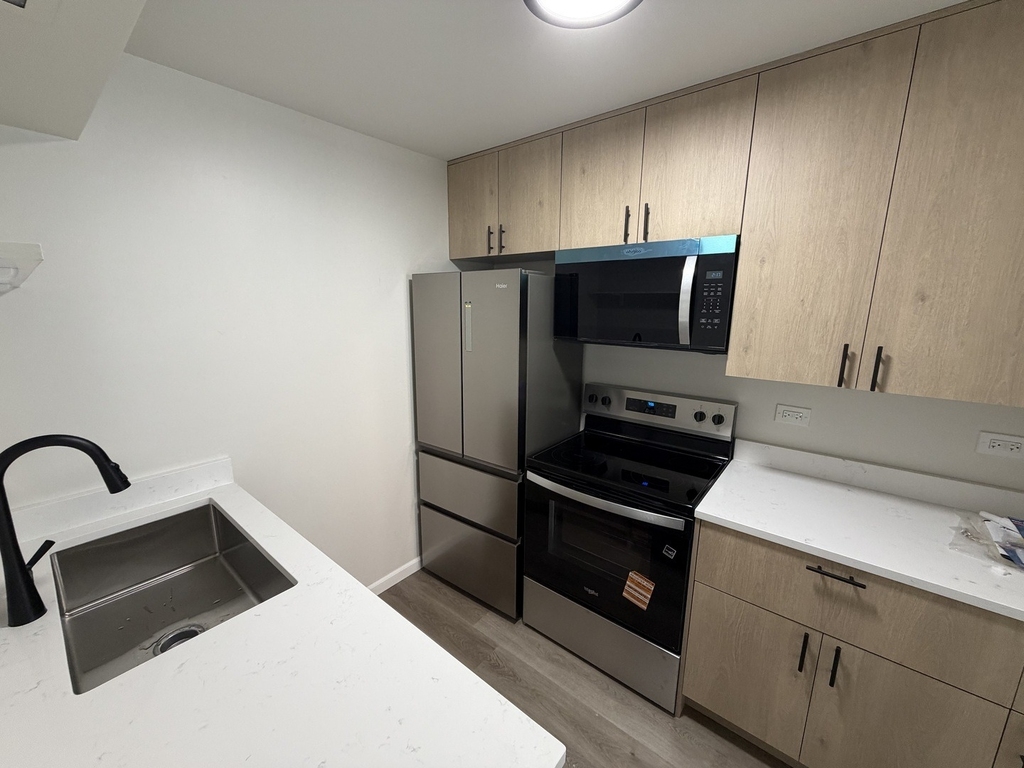 1660 2nd Street - Photo 5
