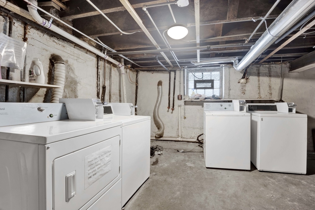 465 W 27th Street - Photo 15
