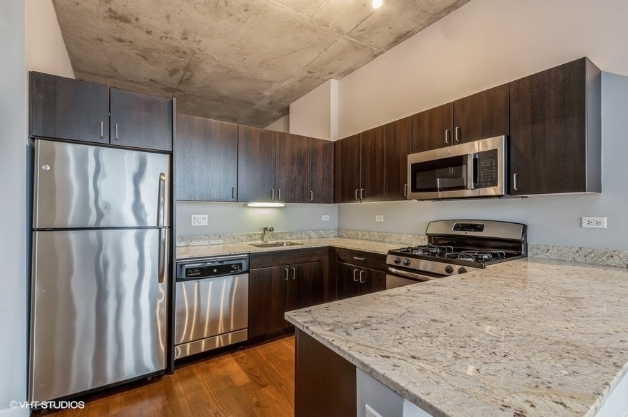 235 W Van Buren Street - Photo 11