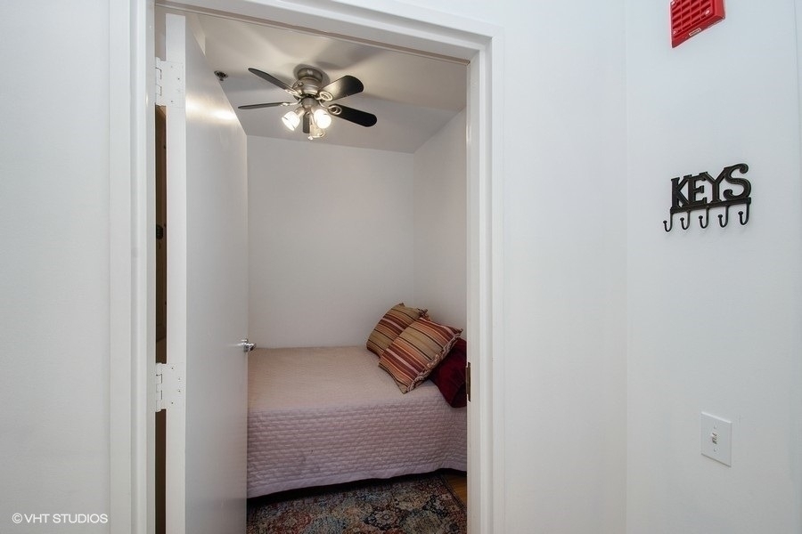 653 N Kingsbury Street - Photo 5