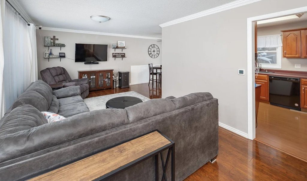 3117 Windsor Drive - Photo 2
