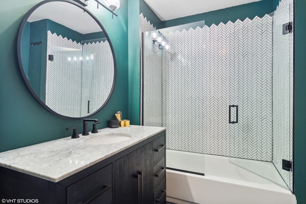 545 N Dearborn Street - Photo 11
