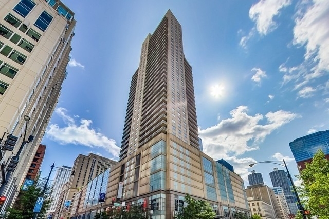 545 N Dearborn Street - Photo 0