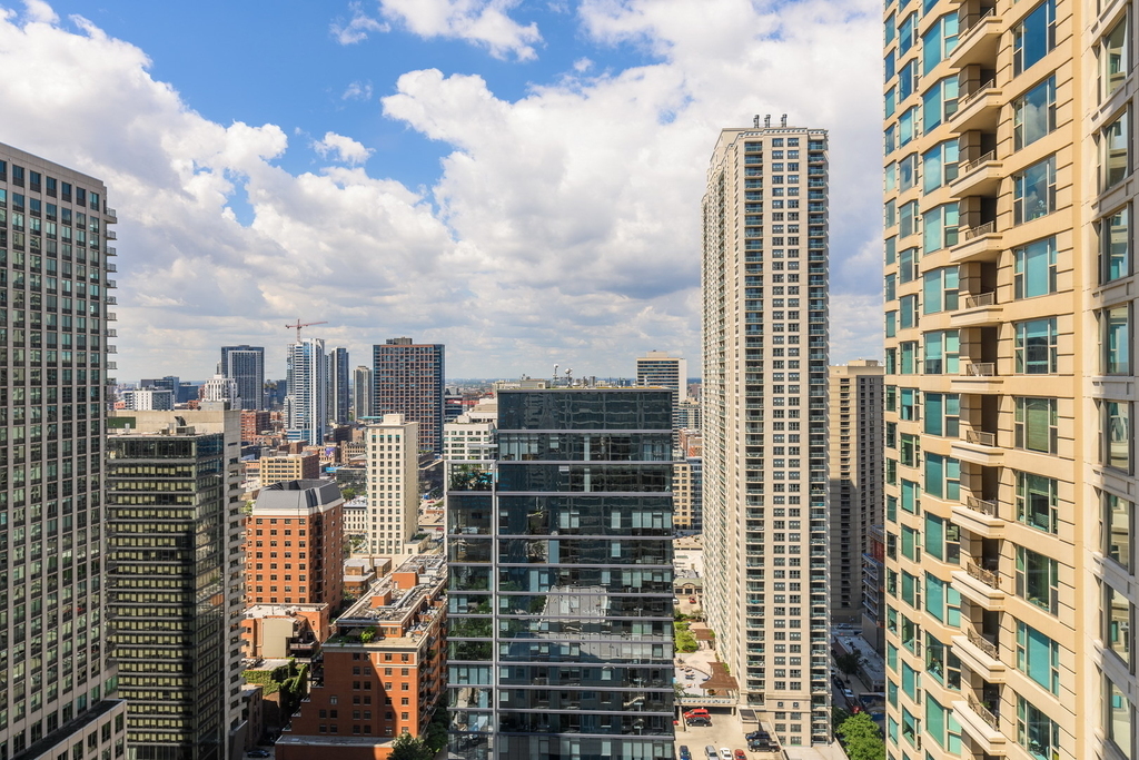30 E Huron Street - Photo 11