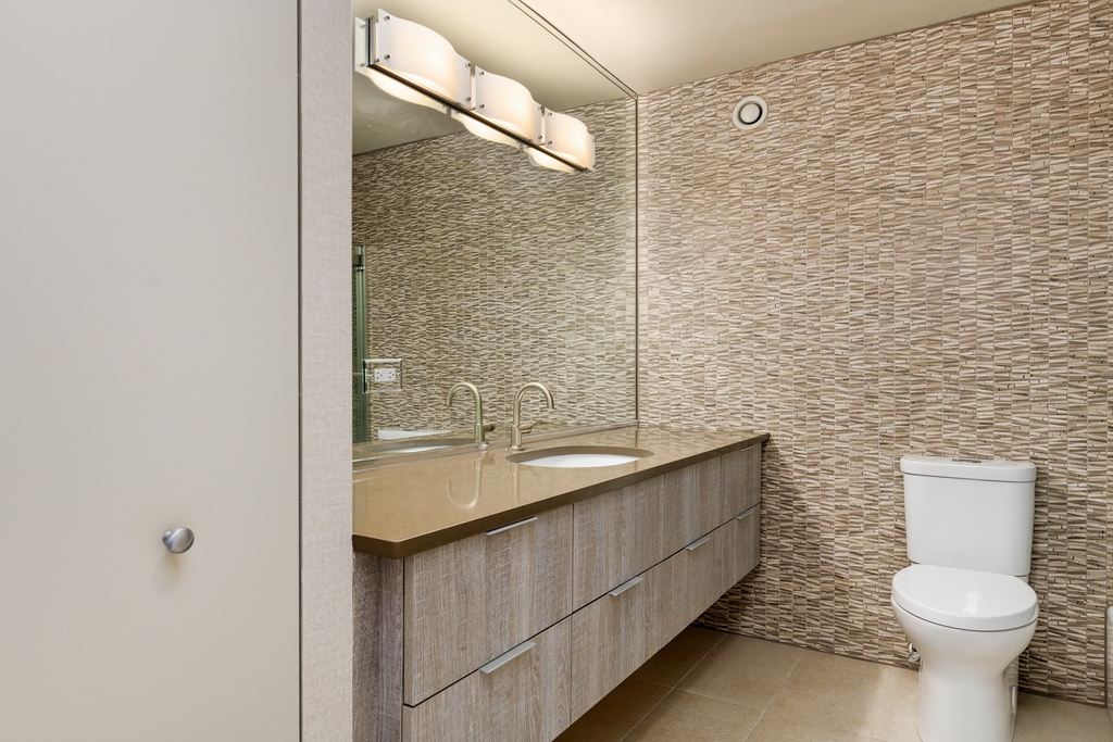 30 E Huron Street - Photo 9