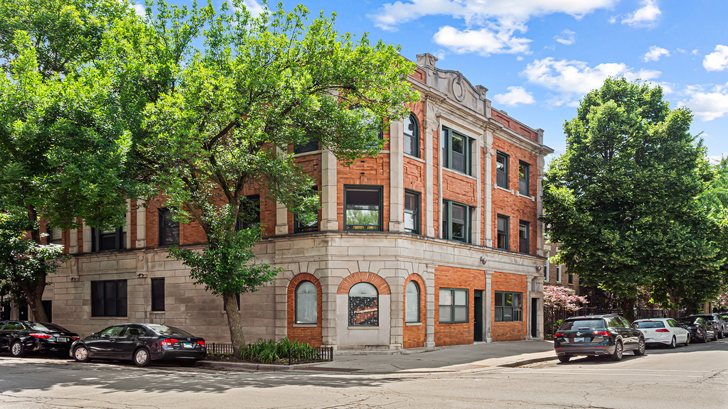 650 N Wood Street - Photo 0