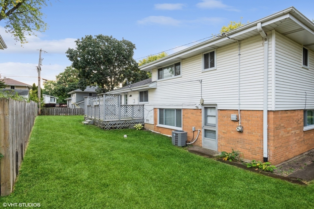 319 Shirley Court - Photo 19
