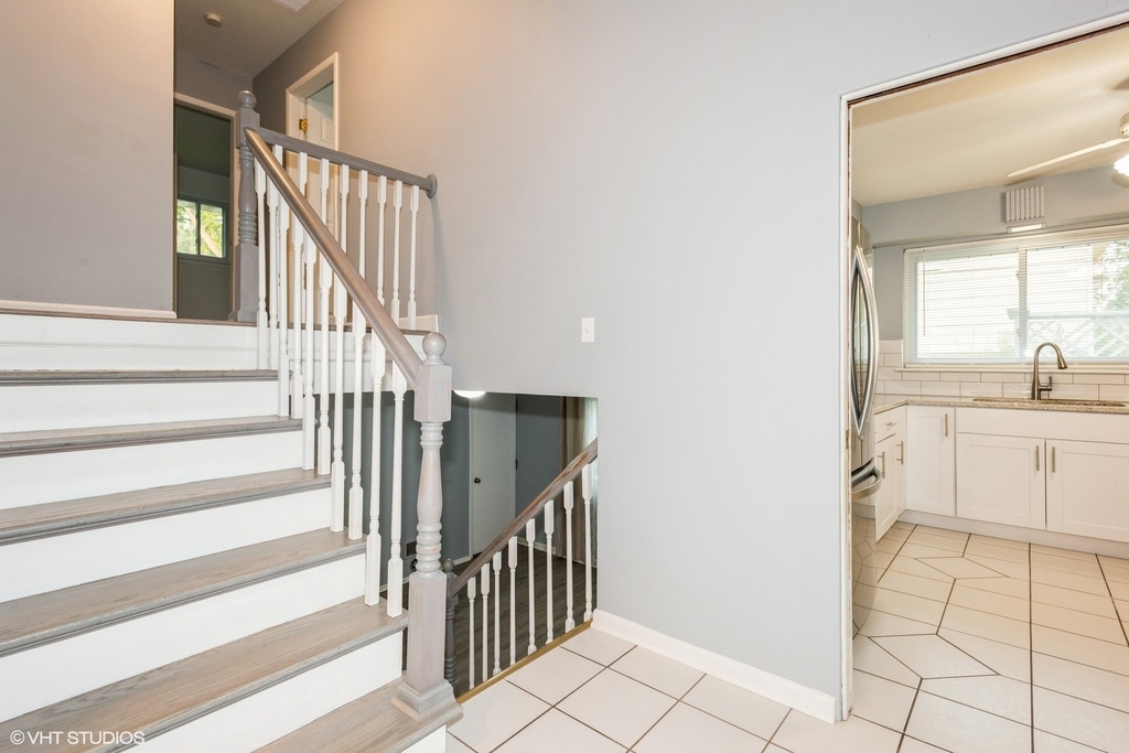 319 Shirley Court - Photo 1