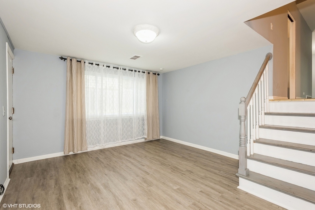 319 Shirley Court - Photo 16