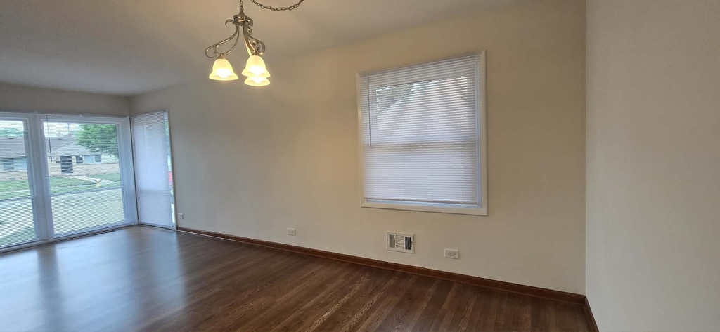 8607 N Osceola Avenue - Photo 2