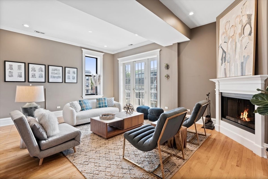 2845 W Division Street - Photo 15