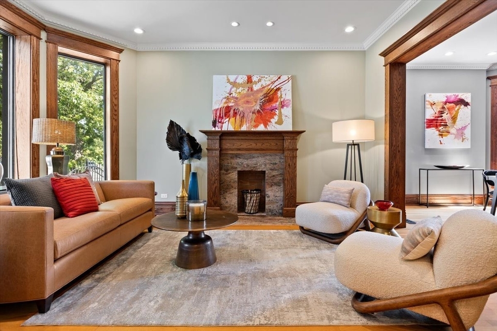 2845 W Division Street - Photo 3