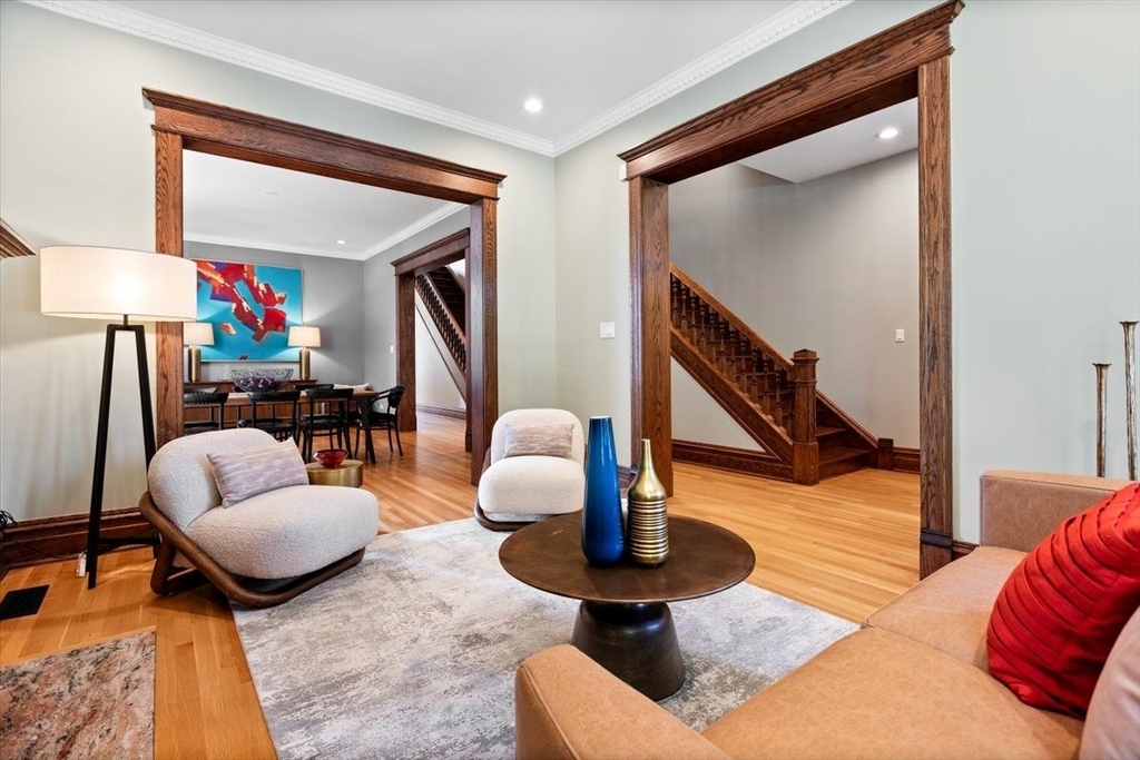 2845 W Division Street - Photo 4