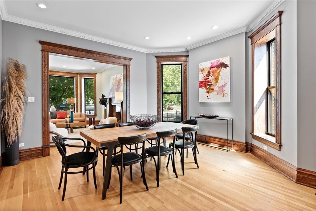 2845 W Division Street - Photo 8