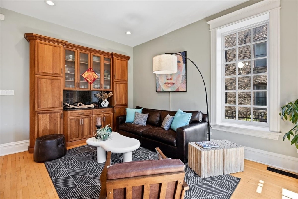 2845 W Division Street - Photo 13