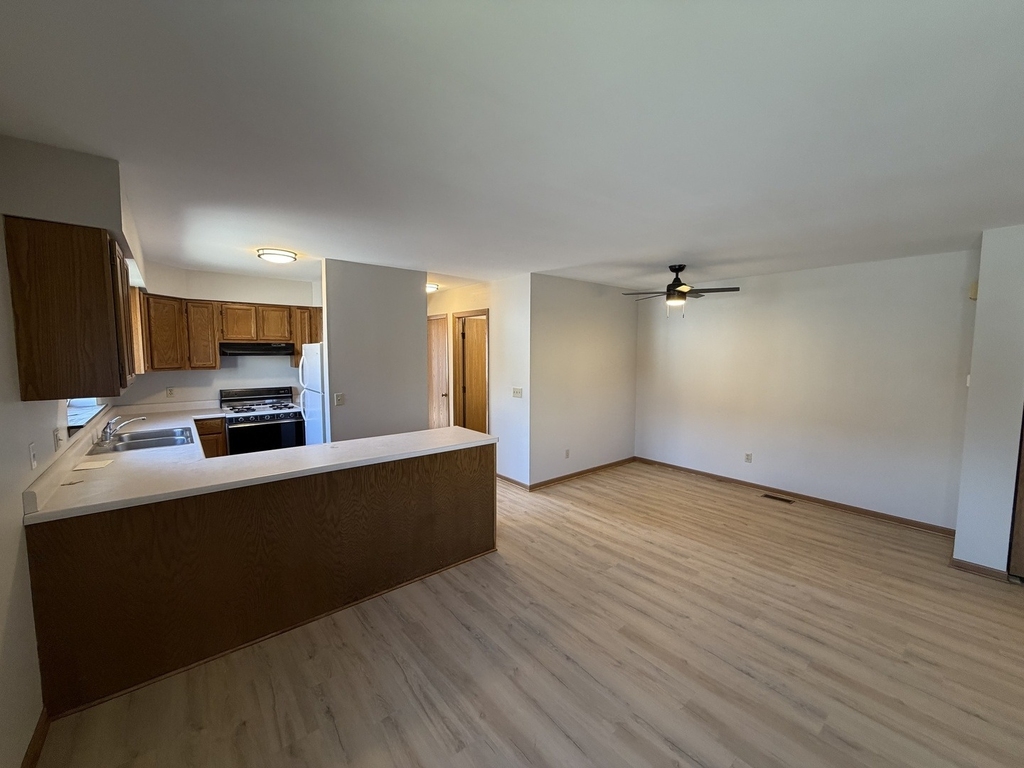 76 Washington Street - Photo 4