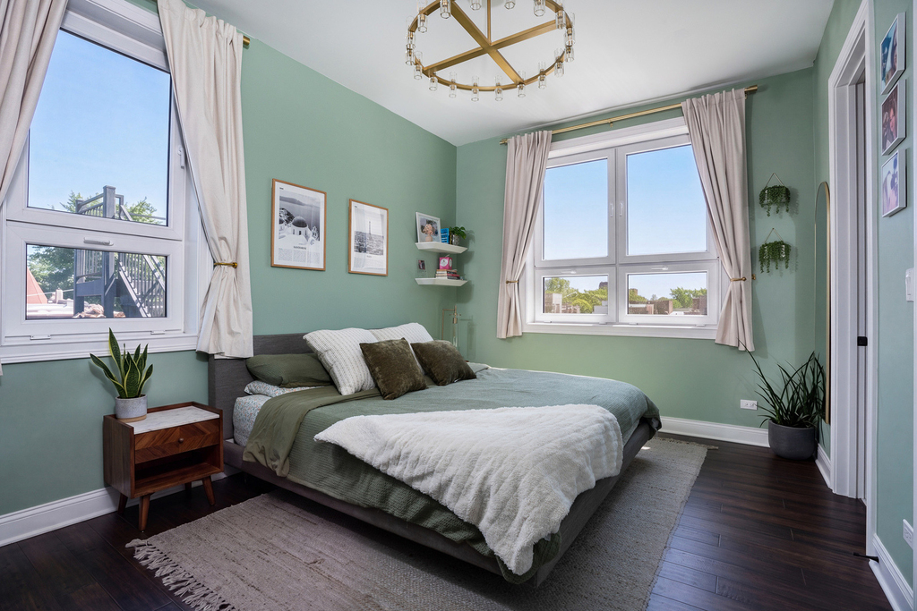 2646 W Augusta Boulevard - Photo 6