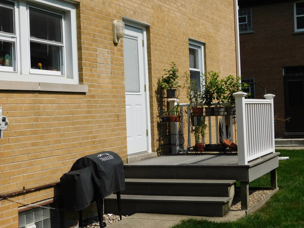 1911 Dewes Street - Photo 18