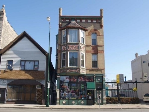 3224 W North Avenue - Photo 0