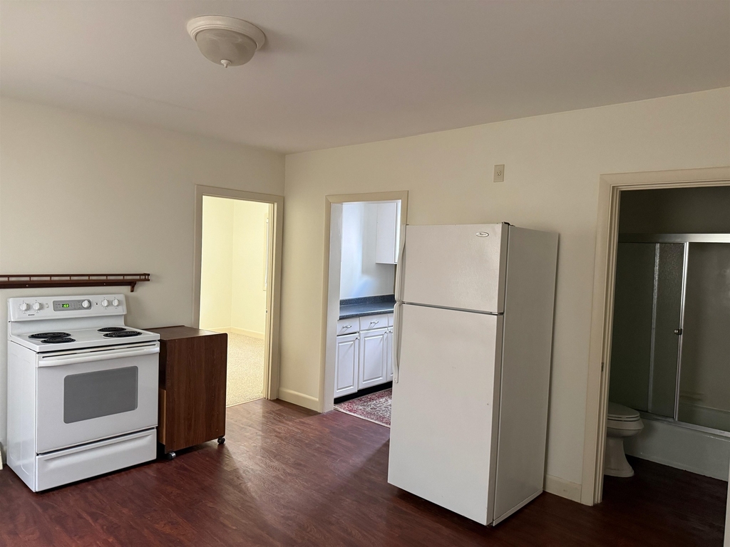 61 Laurel - Photo 3