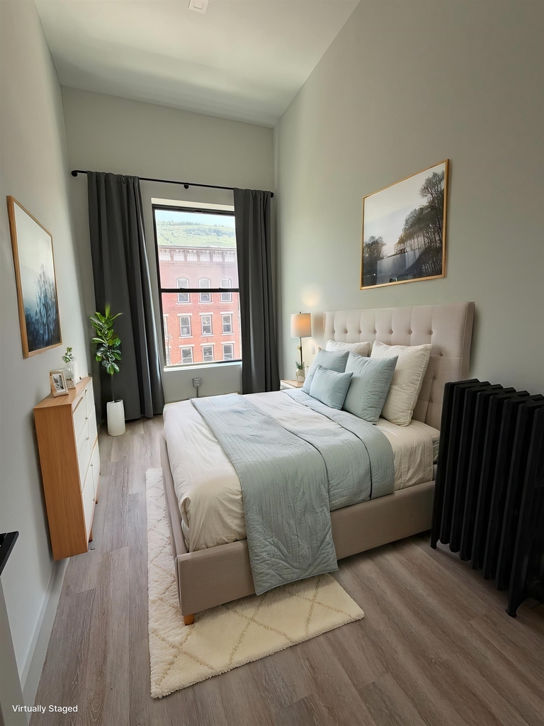 114 Main - Photo 3
