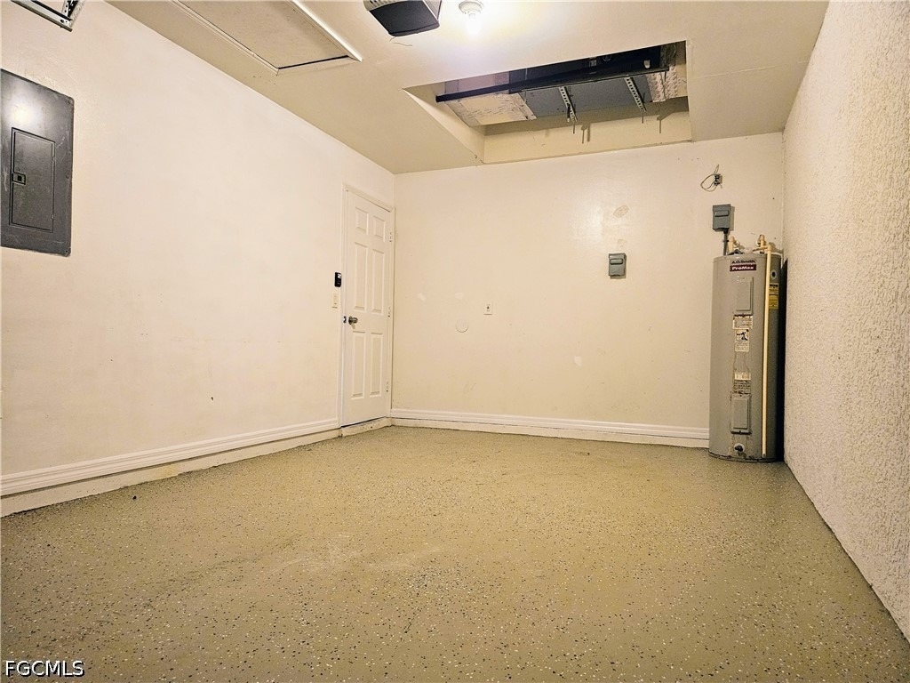 230 Hightower Avenue S - Photo 18