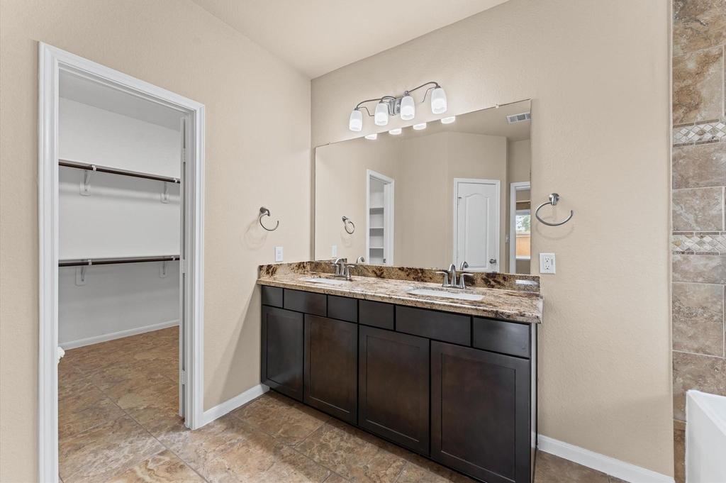 9974 Stone Creek Lane - Photo 34