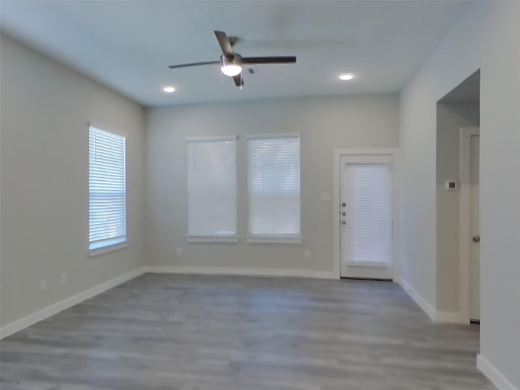 22819 Frassino Place - Photo 2