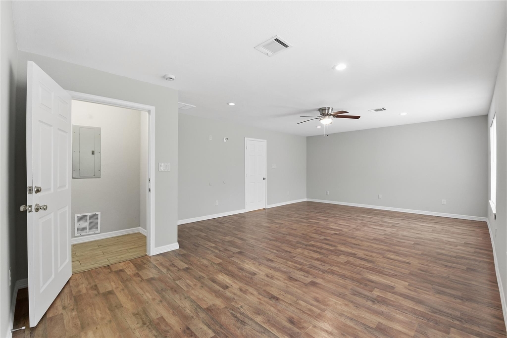 6203 Gaston Street - Photo 11