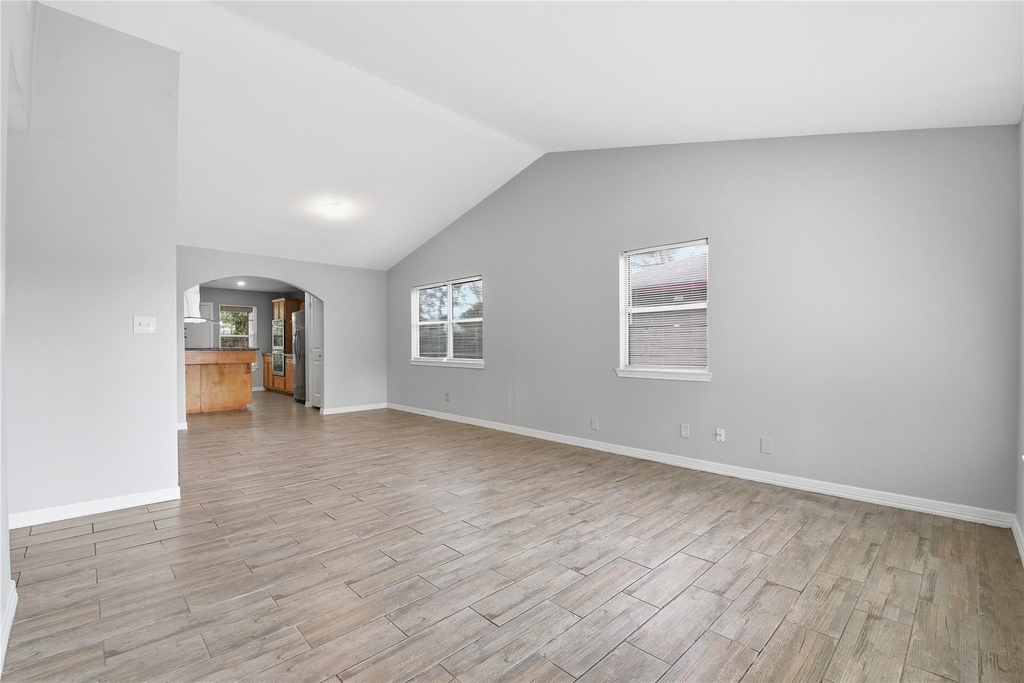 6203 Gaston Street - Photo 4