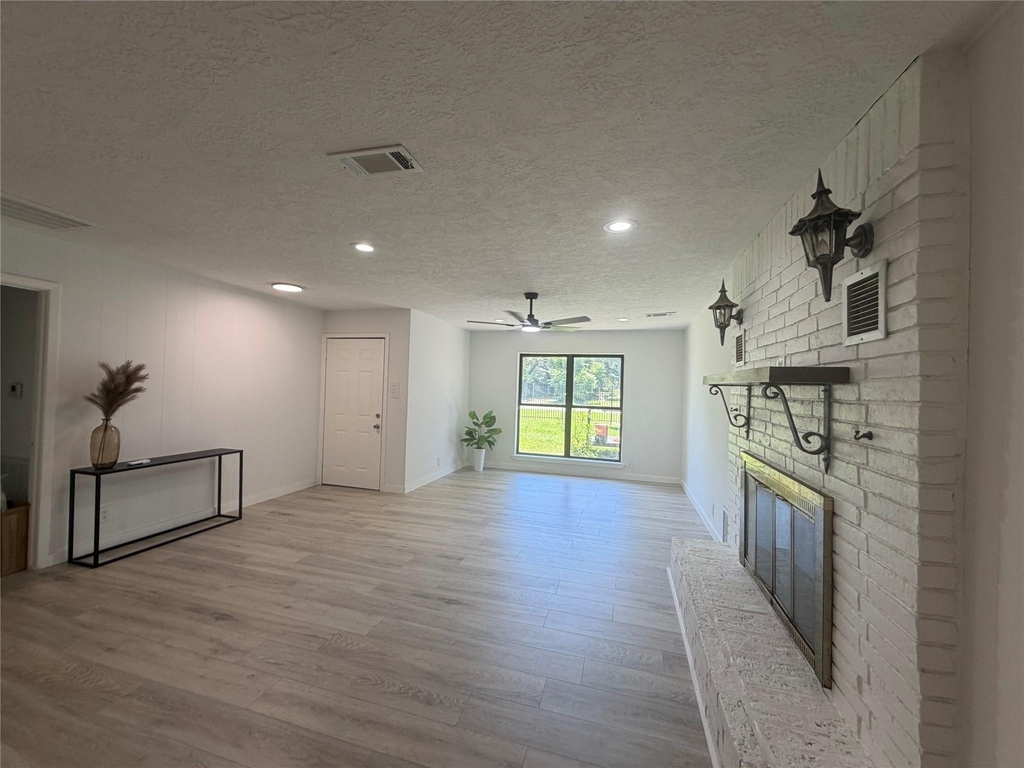 143 Hollyvale Drive - Photo 17